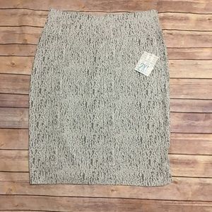 🎉 LuLaRoe Black and White Jacquard Cassie Skirt
